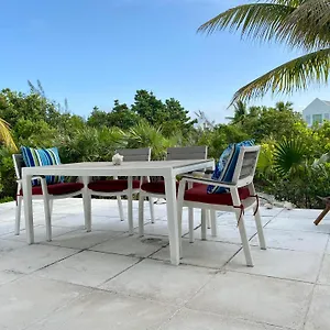 Villa Seaside Townhome, Spacious 2br 3bath Leeward Grace Bay, Providenciales, Walk To, Providenciales